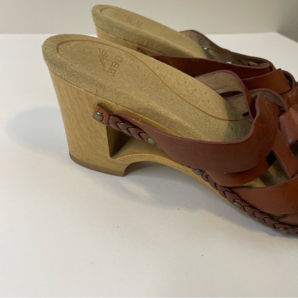 DANSKO Tory Leather Wedge Sandals - Picture 8 of 9